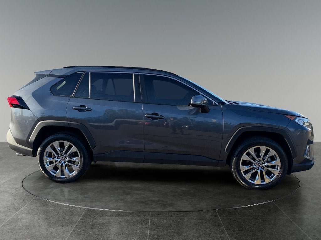 Used 2020 Toyota RAV4 XLE Premium AWD/4WD image 11