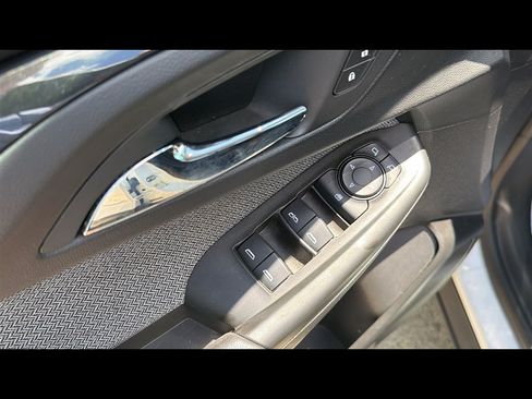 Used 2021 Chevrolet TrailBlazer LT w/ Convenience Package FWD image 8