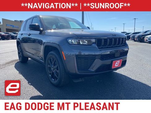 New 2026 Jeep Grand Cherokee Altitude image 1