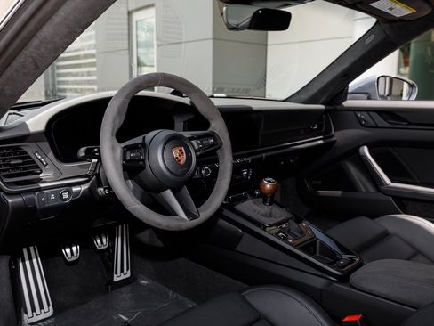 Used 2026 Porsche 911 Carrera T RWD image 36