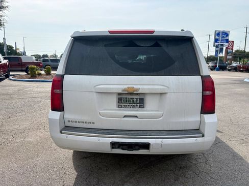 Used 2018 Chevrolet Suburban Premier RWD image 4