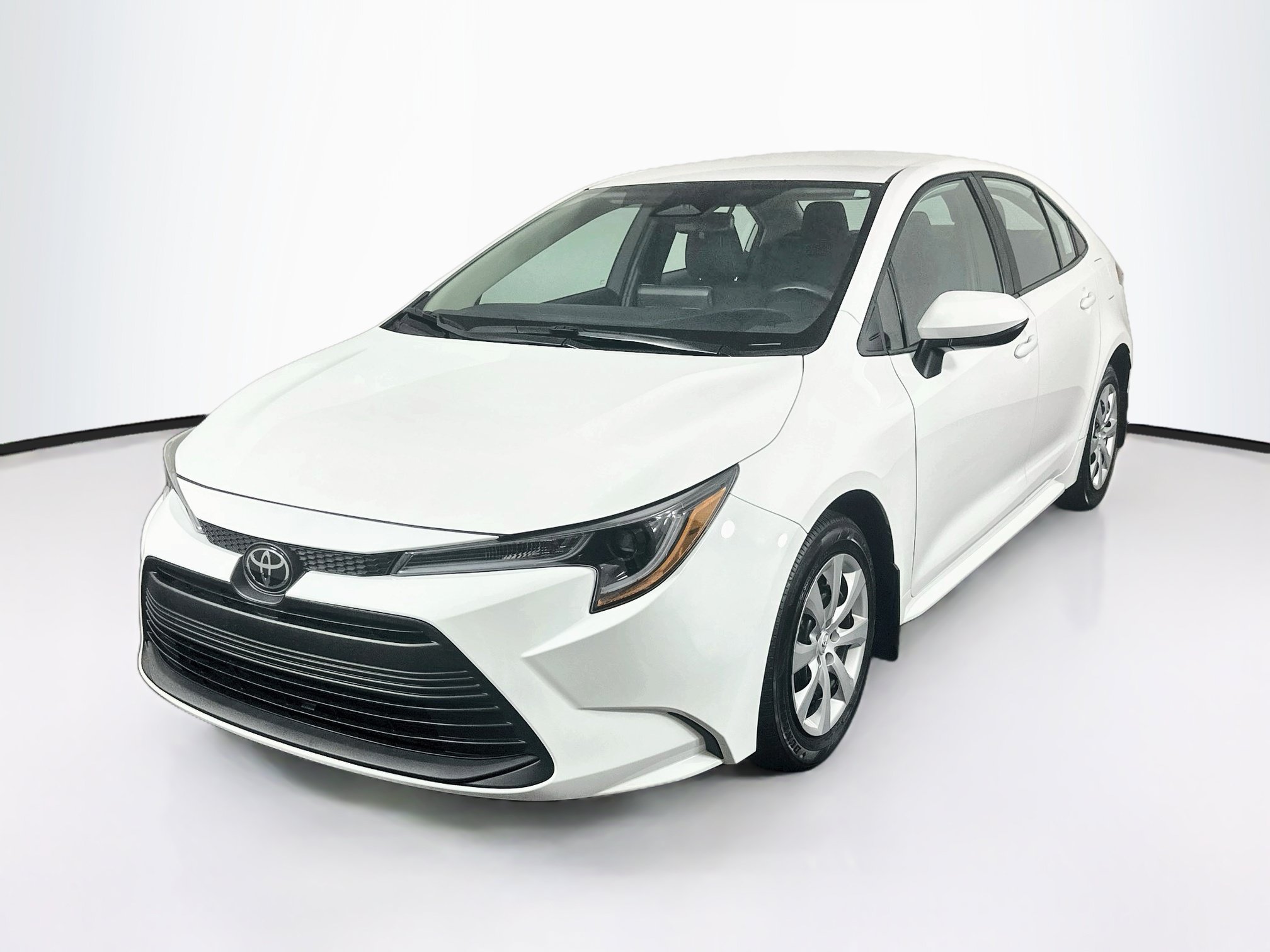 Used 2025 Toyota Corolla LE FWD image 3