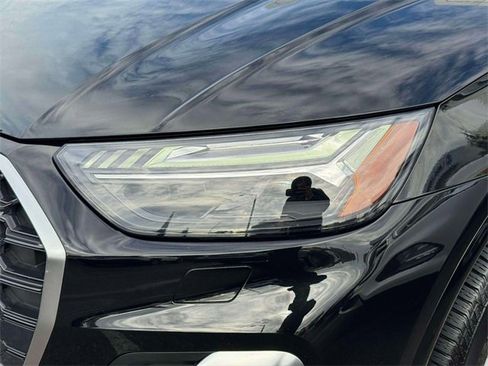 Used 2023 Audi Q5 2.0T Prestige w/ Prestige Package image 9