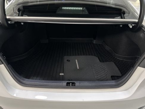 Used 2020 Toyota Camry XLE image 12