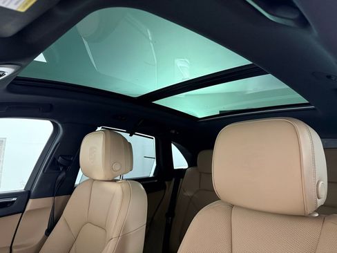 New 2025 Porsche Macan S image 30