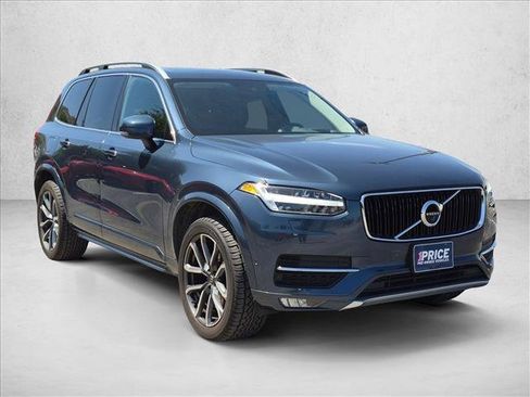 Used 2018 Volvo XC90 T6 Momentum w/ Convenience Package AWD/4WD image 3