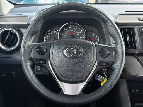 Used 2016 Toyota RAV4 LE AWD/4WD image 20
