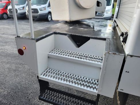 Used 2017 RAM 5500 Tradesman w/ Power & Remote Entry Group image 21