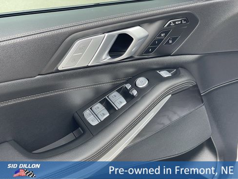 Used 2021 BMW X7 xDrive40i w/ Premium Package 2 image 7