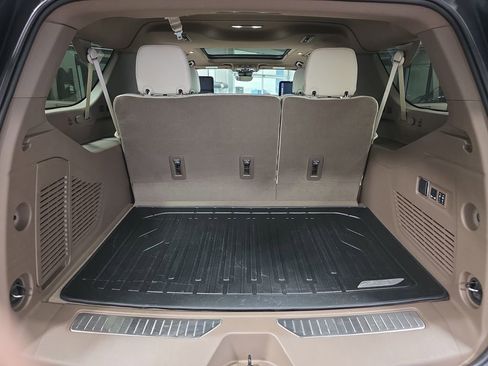Used 2026 GMC Yukon XL Denali w/ Denali Reserve Package image 13