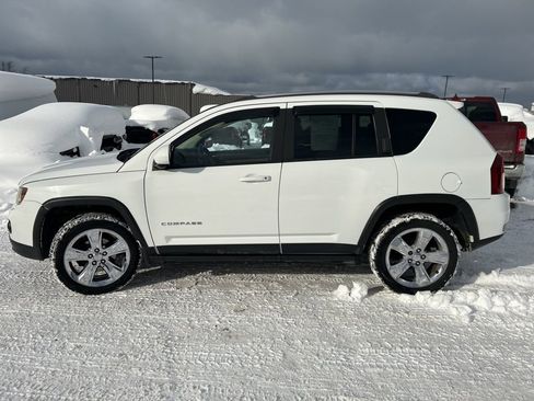 Used 2014 Jeep Compass Latitude image 4