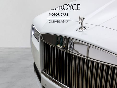 New 2026 Rolls-Royce Cullinan AWD/4WD image 12
