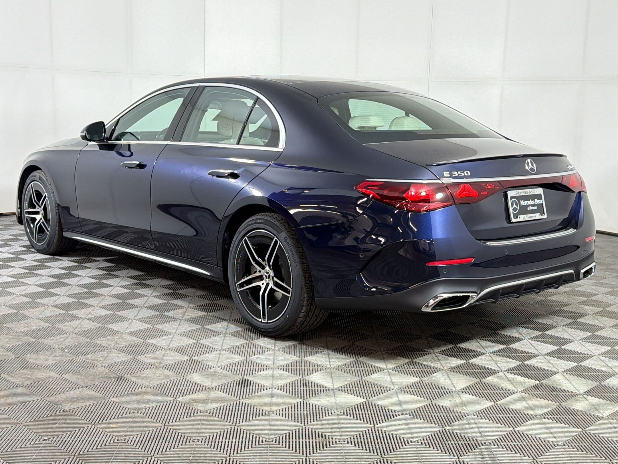 New 2026 Mercedes-Benz E 350 4MATIC Sedan image 3