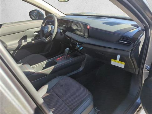 New 2026 Nissan Kicks SR image 17