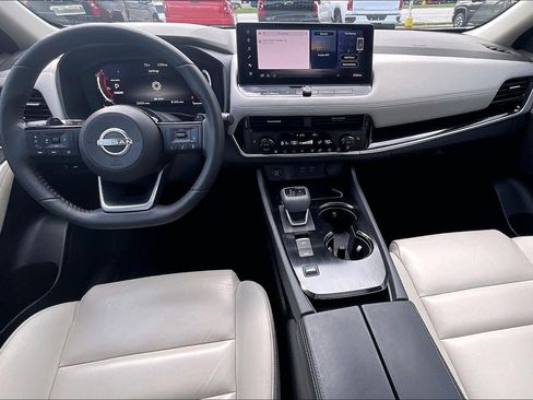 Used 2024 Nissan Rogue SL w/ SL Premium Package image 15