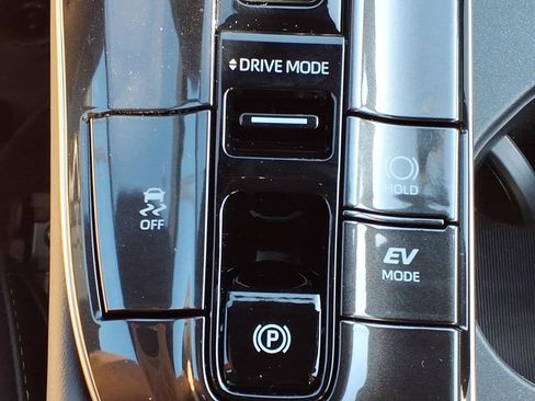 New 2026 Toyota Crown Signia AWD/4WD image 15