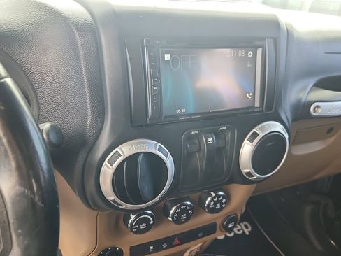 Used 2012 Jeep Wrangler Sahara AWD/4WD image 22