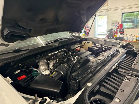 Used 2024 Chevrolet Silverado 2500 LT AWD/4WD image 63