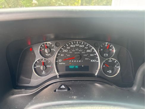 Used 2023 GMC Savana 2500 w/ Driver Convenience Package RWD image 21