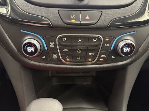 Used 2022 Chevrolet Equinox RS w/ Infotainment Package AWD/4WD image 18