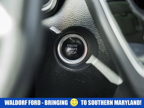 Used 2023 Toyota Corolla Cross XLE w/ Convenience Package image 27