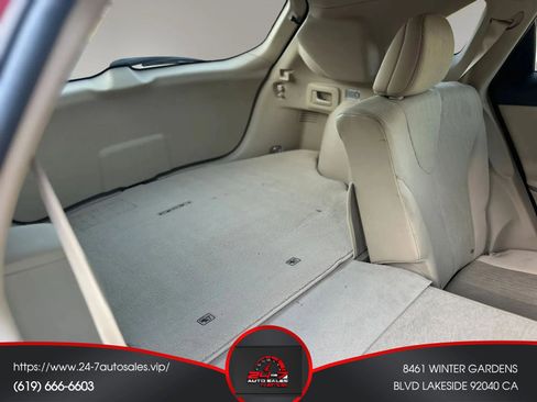 Used 2012 Toyota Venza LE w/ LE Convenience Pkg FWD image 17