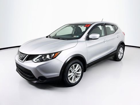 Used 2018 Nissan Rogue Sport S w/ S Appearance Package image 4
