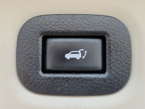 Used 2019 Nissan Rogue SV AWD/4WD image 8