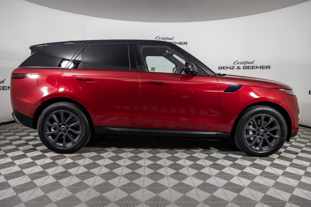 Used 2023 Land Rover Range Rover Sport SE AWD/4WD image 3