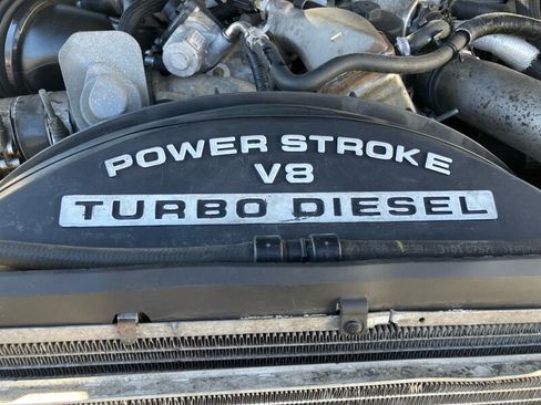 Used 2008 Ford F550 4x4 Regular Cab Super Duty image 12