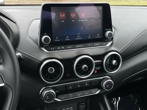 Used 2025 Nissan Sentra SV image 16