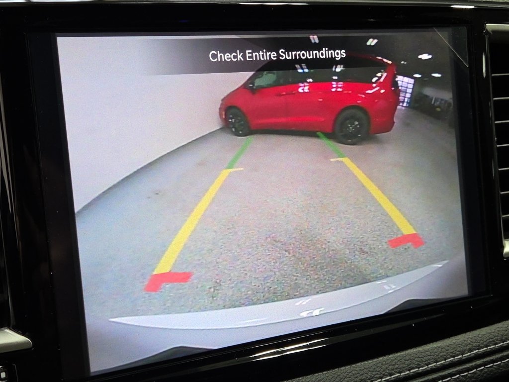 New 2026 Chrysler Pacifica Select w/ S Appearance Package FWD image 21