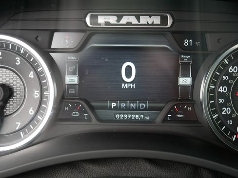 Used 2024 RAM 2500 Big Horn w/ Safety Group AWD/4WD image 21