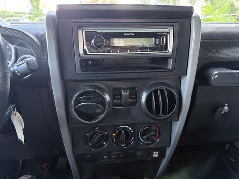 Used 2008 Jeep Wrangler Rubicon w/ PWR Convenience Group image 18