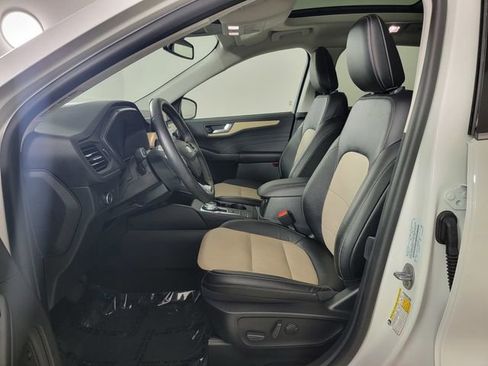 Certified 2022 Ford Escape Titanium w/ Titanium Elite Package AWD/4WD image 13