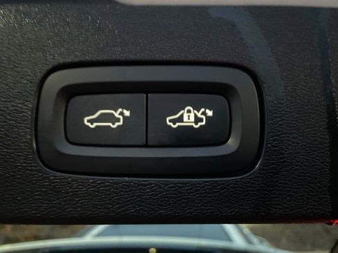 Used 2020 Volvo V60 T5 Momentum w/ Momentum Advanced Package image 10