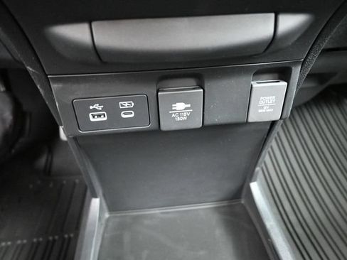 Used 2026 Honda Odyssey Touring image 3