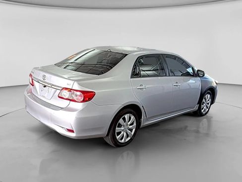 Used 2012 Toyota Corolla LE FWD image 3
