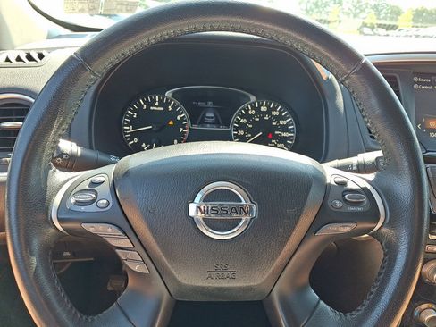 Used 2020 Nissan Pathfinder SV AWD/4WD image 22