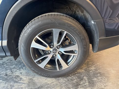 Used 2017 Toyota RAV4 XLE w/ Carpet Mat Package image 9