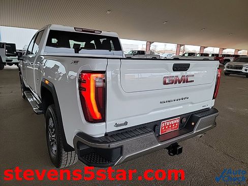 Used 2025 GMC Sierra 2500 SLT w/ SLT Convenience Package image 10