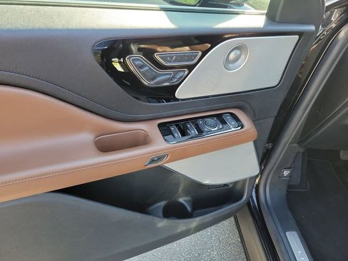 Certified 2022 Lincoln Aviator Reserve w/ Equipment Group 201A RWD image 21
