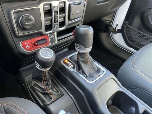 Used 2022 Jeep Gladiator Mojave w/ Trailer Tow Package image 30