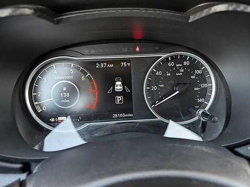 Used 2025 Nissan Versa SR FWD image 22