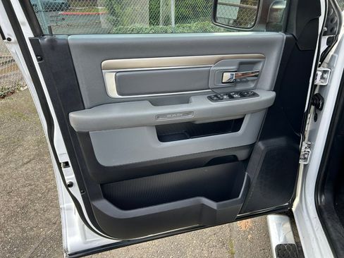 Used 2016 RAM 1500 Big Horn image 9