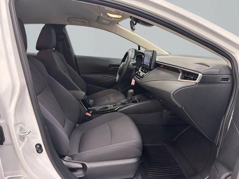 Used 2022 Toyota Corolla LE FWD image 12