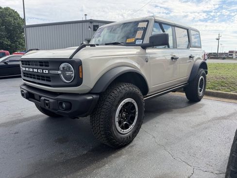 Certified 2025 Ford Bronco Big Bend w/ Black Diamond Package AWD/4WD image 1