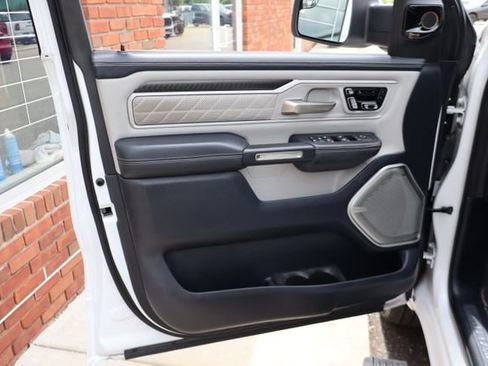 Used 2025 RAM 1500 Tungsten AWD/4WD image 10