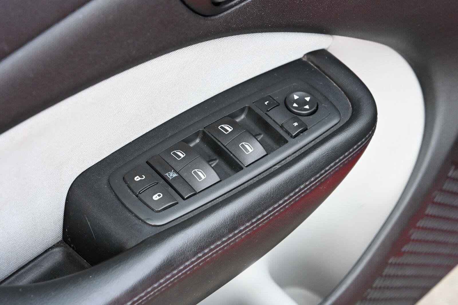 Used 2015 Dodge Dart SXT FWD image 12