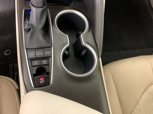 Used 2023 Toyota Camry LE image 26